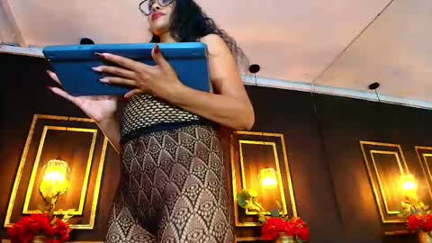 MARIYLN BLAKE  online show from January 5, 5:27 pm