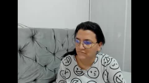 Snapshot of marilyn_garcia chatting on January 27, 7:24 pm MARILYN SEXY online show from January 27, 7:24 pm