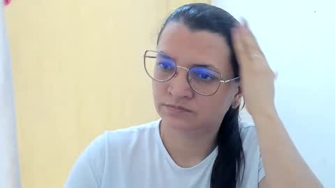 Snapshot of marilyn_garcia chatting on October 24, 2:02 pm MARILYN SEXY online show from October 24, 2:02 pm