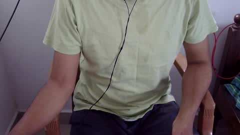 Snapshot of marinavine chatting on February 3, 3:48 am The SHY UncutBoy online show from February 3, 3:48 am