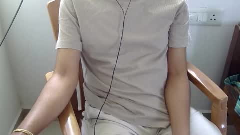 Snapshot of marinavine chatting on February 13, 4:41 am The SHY UncutBoy online show from February 13, 4:41 am