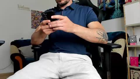 Snapshot of marioslim chatting on July 9, 4:49 am marioslim online show from July 9, 4:49 am