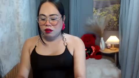 LEAH online show from March 2, 8:48 pm