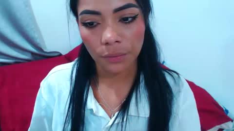 Snapshot of marisajara_ chatting on January 14, 12:43 am marisa online show from January 14, 12:43 am