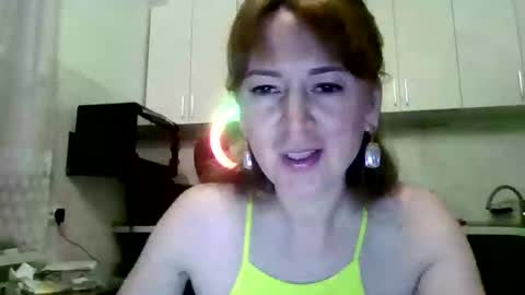 Snapshot of mariza_love359092 chatting on February 9, 9:41 pm mariza_love359092 online show from February 9, 9:41 pm