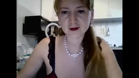 Snapshot of mariza_love359092 chatting on February 24, 10:19 pm mariza_love359092 online show from February 24, 10:19 pm