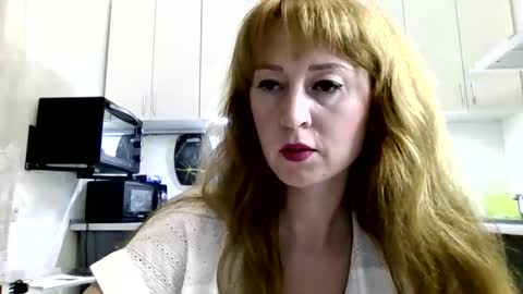 mariza_love359092 online show from March 25, 7:09 pm