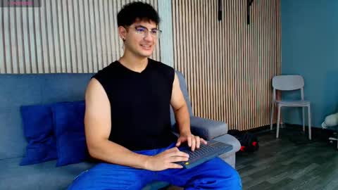 mark_evans1_ online show from October 11, 9:02 pm