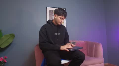 mark_evans1_ online show from November 16, 2:44 pm