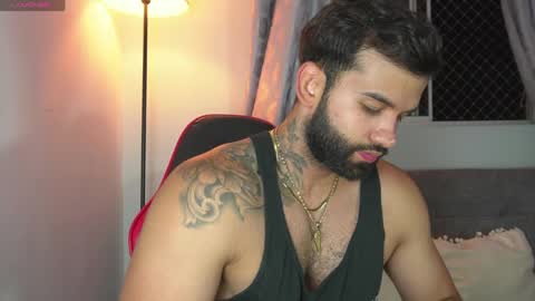 Snapshot of mark_hazze chatting on May 14, 12:50 am Mark online show from May 14, 12:50 am