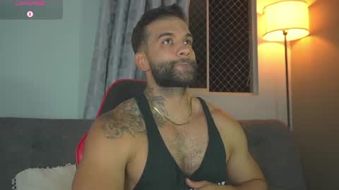 Snapshot of mark_hazze chatting on June 27, 12:15 am Mark online show from June 27, 12:15 am