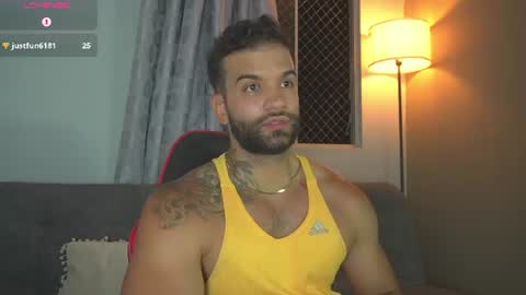 Snapshot of mark_hazze chatting on July 1, 12:23 am Mark online show from July 1, 12:23 am