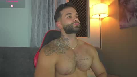 Snapshot of mark_hazze chatting on July 9, 12:15 am Mark online show from July 9, 12:15 am