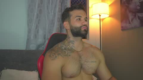 Snapshot of mark_hazze chatting on July 15, 11:43 pm Mark online show from July 15, 11:43 pm