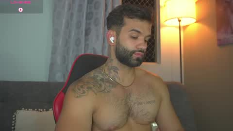 Snapshot of mark_hazze chatting on July 25, 1:25 am Mark online show from July 25, 1:25 am