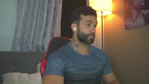 Snapshot of mark_hazze chatting on July 29, 12:09 am Mark online show from July 29, 12:09 am