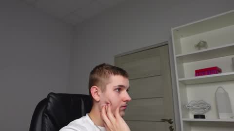 MARK KARSON online show from February 13, 6:59 pm