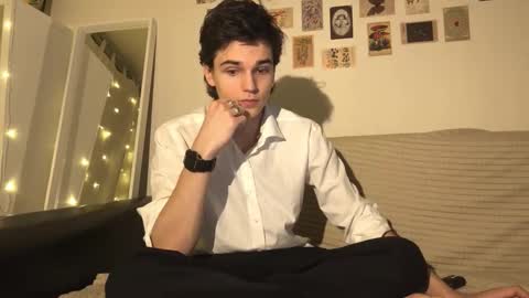 Mark online show from November 5, 2:39 pm