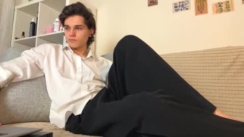 Mark online show from December 18, 1:50 pm