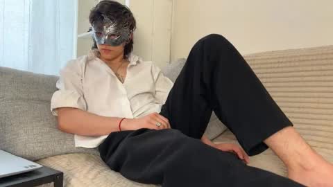 Mark online show from February 16, 9:38 am