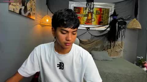 markbowie online show from October 31, 11:44 am