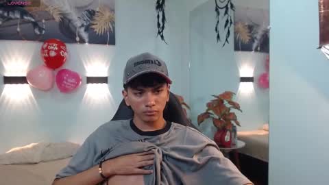 markbowie online show from February 11, 8:03 pm