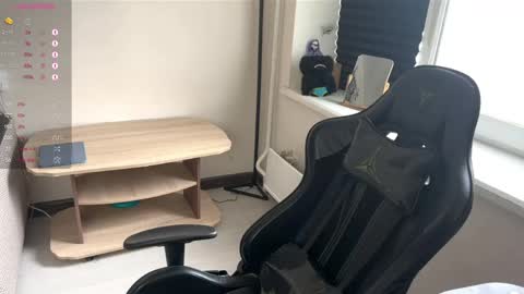 Mark online show from April 19, 10:25 am