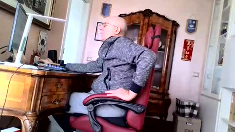 markmarkmark00 online show from February 5, 9:58 am