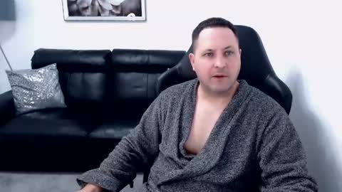 Snapshot of marko66999 chatting on October 20, 9:54 am Master online show from October 20, 9:54 am