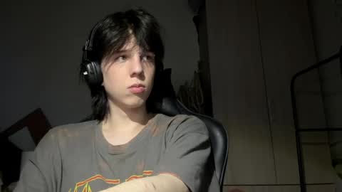 Snapshot of marksus_vasabi chatting on April 17, 5:27 pm Mark online show from April 17, 5:27 pm