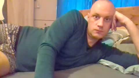 Snapshot of markus_7 chatting on October 3, 6:43 am markus_7 online show from October 3, 6:43 am
