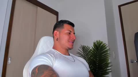 Snapshot of markus_blass chatting on February 11, 12:59 am markus... Y online show from February 11, 12:59 am