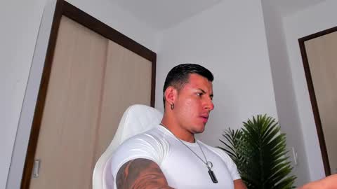 Snapshot of markus_blass chatting on February 16, 10:32 pm markus... Y online show from February 16, 10:32 pm