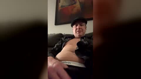 Snapshot of marky222111670484 chatting on February 17, 6:10 am marky222111670484 online show from February 17, 6:10 am