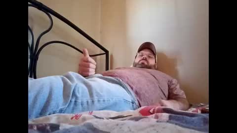 Snapshot of marlboroman8532 chatting on November 10, 7:35 pm marlboroman8532 online show from November 10, 7:35 pm