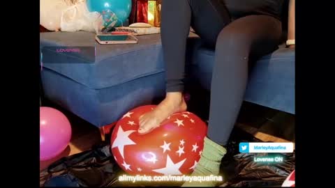 Snapshot of marleymadness9 chatting on September 24, 1:42 am MarleyAquafina online show from September 24, 1:42 am