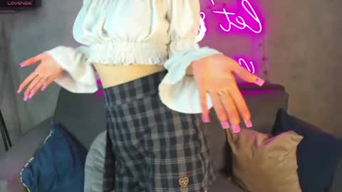 Emmaa online show from May 28, 1:36 am