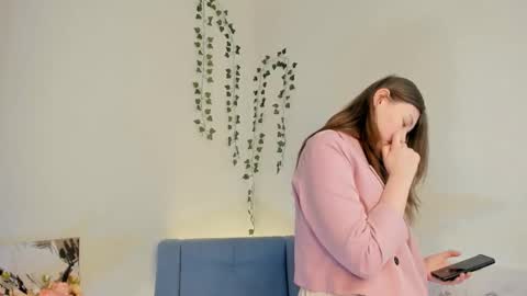 Snapshot of marniborth chatting on February 22, 4:02 am marniborth online show from February 22, 4:02 am