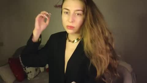 Mary online show from January 8, 4:09 pm