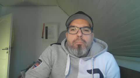 Snapshot of marriedcock1980 chatting on December 1, 7:13 am marriedcock1980 online show from December 1, 7:13 am