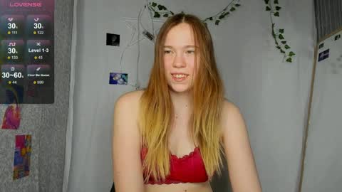 Snapshot of marryjanes chatting on April 8, 5:57 pm marryjanes online show from April 8, 5:57 pm