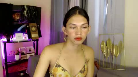 Snapshot of marryme_leixx chatting on April 28, 2:27 am LEIXX online show from April 28, 2:27 am