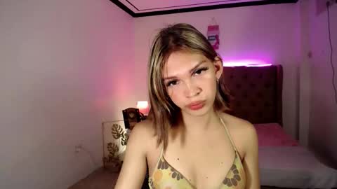 Snapshot of marryme_leixx chatting on May 9, 3:17 pm LEIXX online show from May 9, 3:17 pm