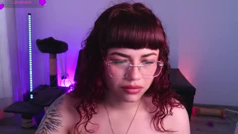 Snapshot of marsdoll chatting on October 21, 7:03 pm Marsdoll online show from October 21, 7:03 pm