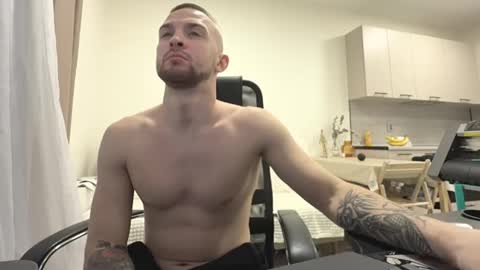 Snapshot of marselle_looker chatting on December 20, 12:12 pm Marselle online show from December 20, 12:12 pm