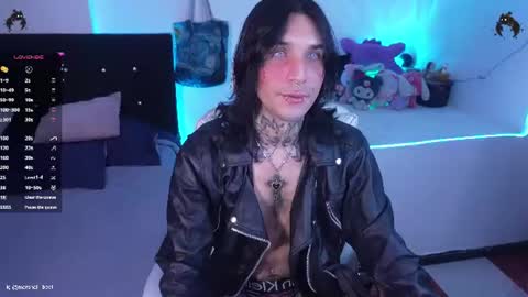 Snapshot of marshall_cazher chatting on July 5, 4:19 am marshall online show from July 5, 4:19 am