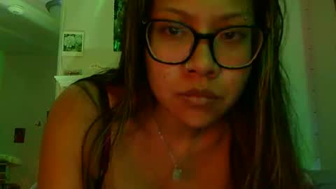 marshmallowmist00 online show from May 25, 3:34 am