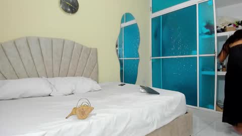 marsmith_1 online show from February 15, 11:23 pm