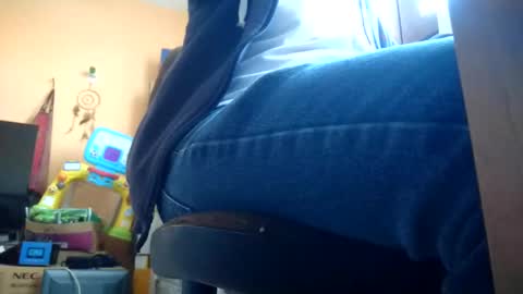 Snapshot of marsupialdan chatting on January 13, 1:39 pm marsupialdan online show from January 13, 1:39 pm