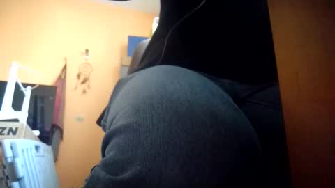 Snapshot of marsupialdan chatting on November 3, 1:23 pm marsupialdan online show from November 3, 1:23 pm